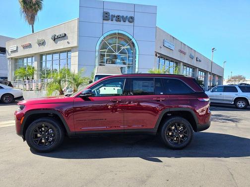 2026 Jeep Grand Cherokee Altitude