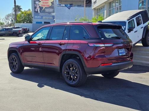 2026 Jeep Grand Cherokee Altitude