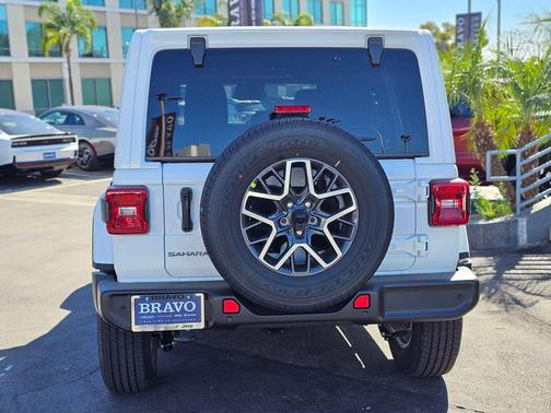 2026 Jeep Wrangler 4-Door Sahara 4x4