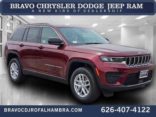 Velvet Red Pearlcoat 2026 Jeep Grand Cherokee Laredo