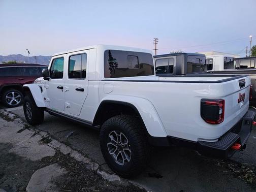 2026 Jeep Gladiator Mojave 4x4