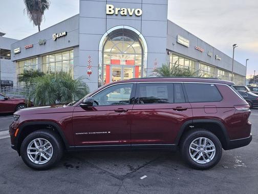 2025 Jeep Grand Cherokee L Laredo
