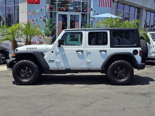 Bright White Clearcoat 2026 Jeep Wrangler Willys