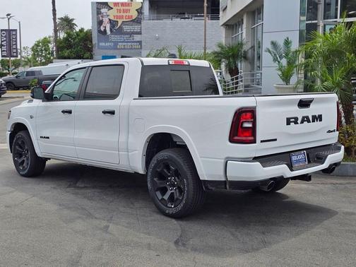 Bright White Clearcoat 2026 RAM 1500 Big Horn/Lone Star