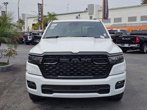 Bright White Clearcoat 2026 RAM 1500 Big Horn/Lone Star