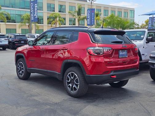 Red Hot Pearlcoat 2026 Jeep Compass Trailhawk
