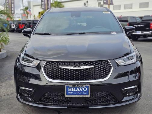 2026 Chrysler Pacifica L