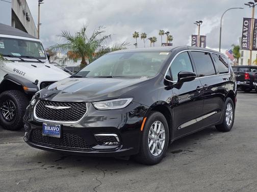 2026 Chrysler Pacifica L