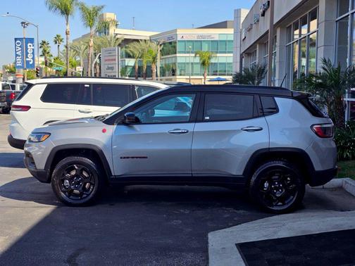 Black Clearcoat 2024 Jeep Compass Trailhawk