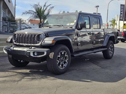 2026 Jeep Gladiator Sahara 4x4