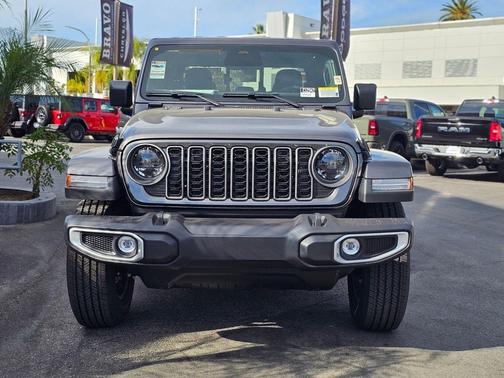 2026 Jeep Gladiator Sahara 4x4