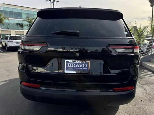 2025 Jeep Grand Cherokee L Altitude