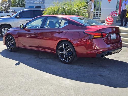 2023 Nissan Altima SR FWD