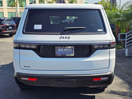 Bright White Clearcoat 2026 Jeep Grand Wagoneer 4x4