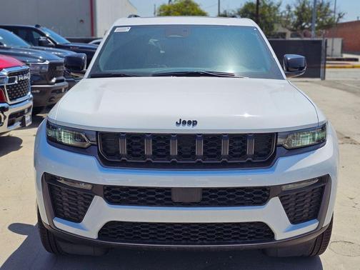 bright white clearcoat 2026 Jeep Grand Cherokee Limited