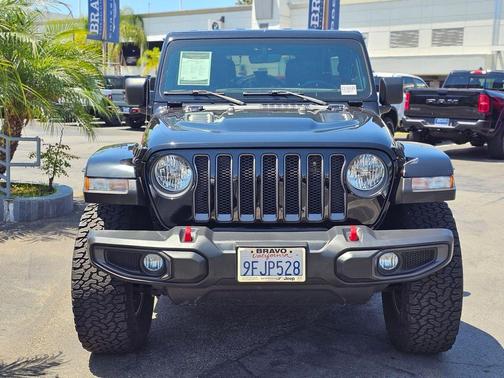 Black Clearcoat 2023 Jeep Wrangler Rubicon