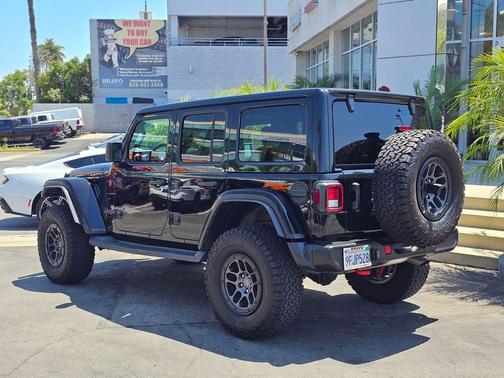 Black Clearcoat 2023 Jeep Wrangler Rubicon