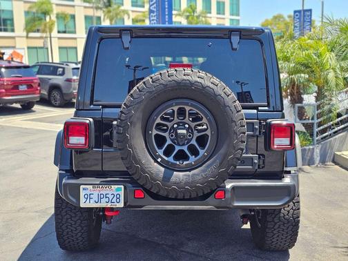 Black Clearcoat 2023 Jeep Wrangler Rubicon