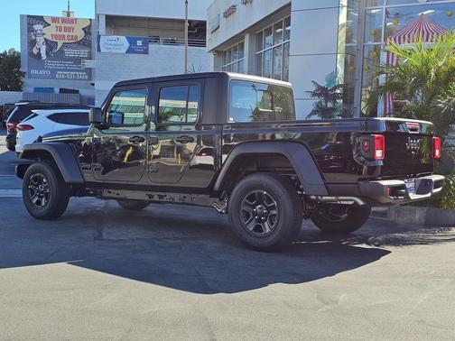 2025 Jeep Gladiator Sport