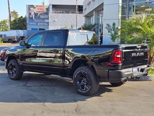 Diamond Black Crystal Pearlcoat 2026 RAM 1500 Warlock Crew Cab 4x4 5'7' Box