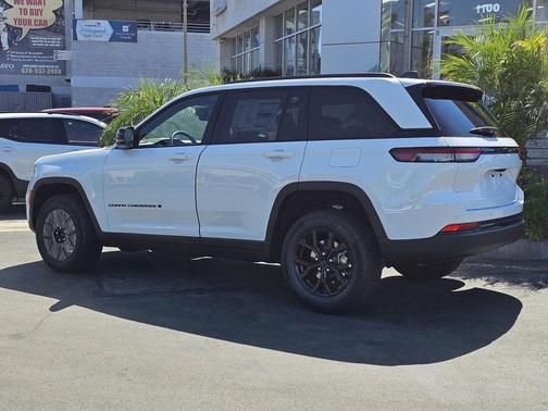 2025 Jeep Grand Cherokee Altitude