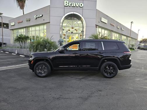 2025 Jeep Grand Cherokee L Altitude