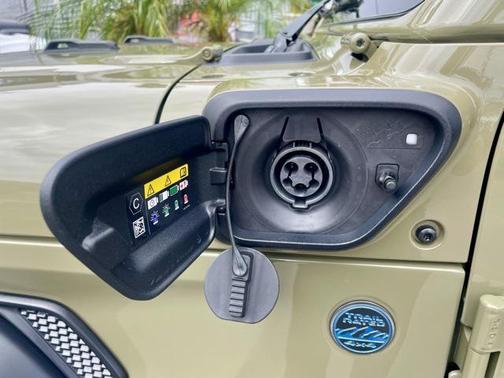 2025 Jeep Wrangler 4xe Sport S