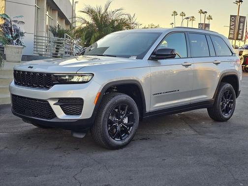 2025 Jeep Grand Cherokee Altitude