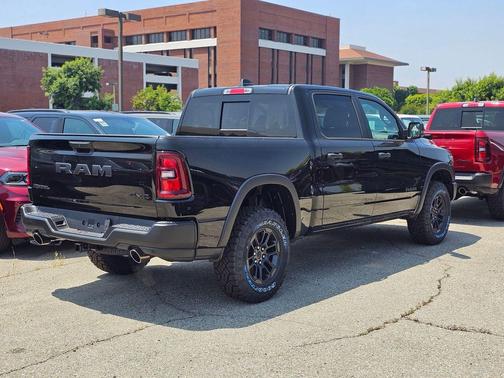 Diamond Black Crystal Pearlcoat 2026 RAM 1500 Rebel