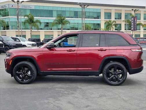 2023 Jeep Grand Cherokee Limited X