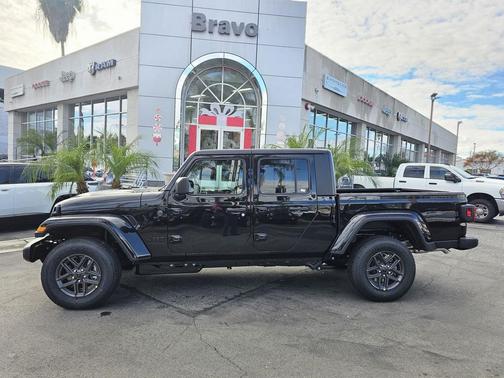 2026 Jeep Gladiator Sport S