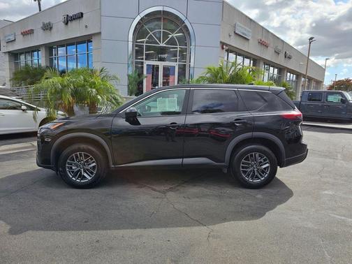 Super Black 2024 Nissan Rogue S