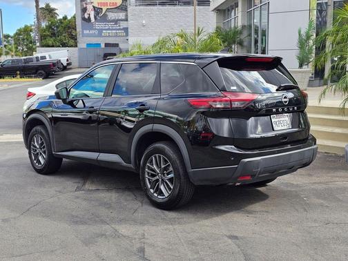 Super Black 2024 Nissan Rogue S