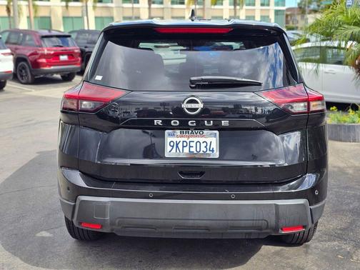 Super Black 2024 Nissan Rogue S
