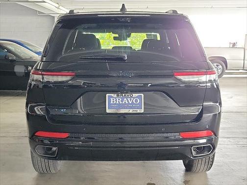 2025 Jeep Grand Cherokee 4xe Anniversary Edition