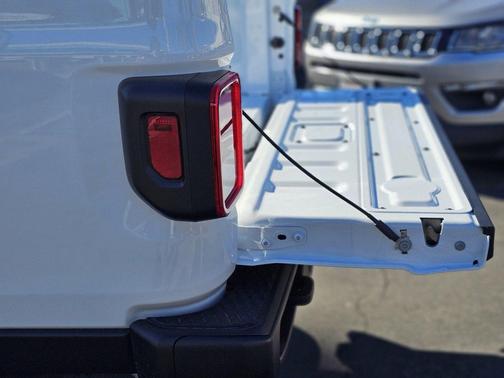 2026 Jeep Gladiator Sahara 4x4