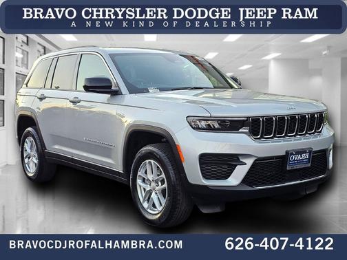 Silver Zynith 2026 Jeep Grand Cherokee Laredo