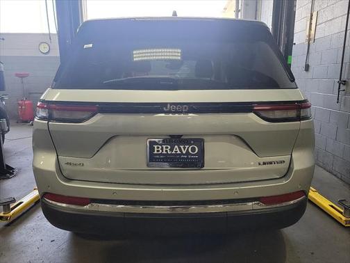 2023 Jeep Grand Cherokee Limited X