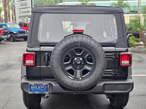 Black Clearcoat 2026 Jeep Wrangler Sport