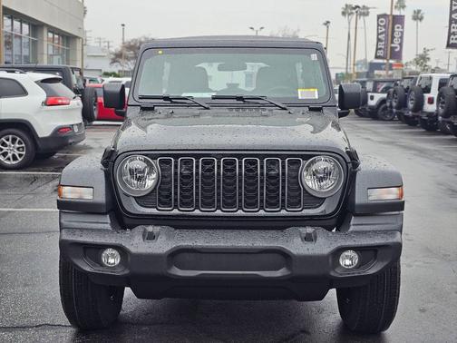 Black Clearcoat 2026 Jeep Wrangler Sport