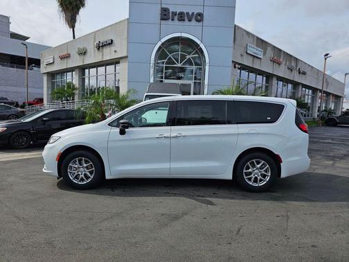 2026 Chrysler Pacifica L