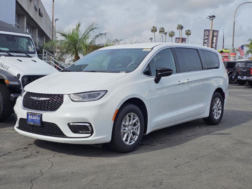 2026 Chrysler Pacifica L