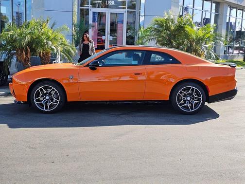 Peel Out 2026 Dodge Charger R/T Scat Pack