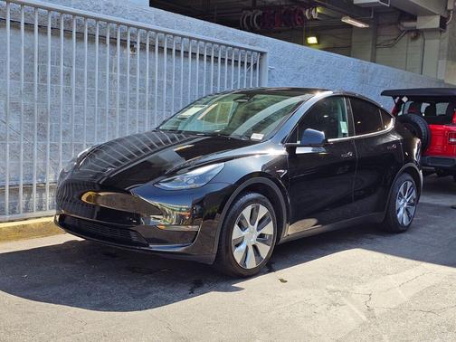 2024 Tesla Model Y Long Range Dual Motor All-Wheel Drive