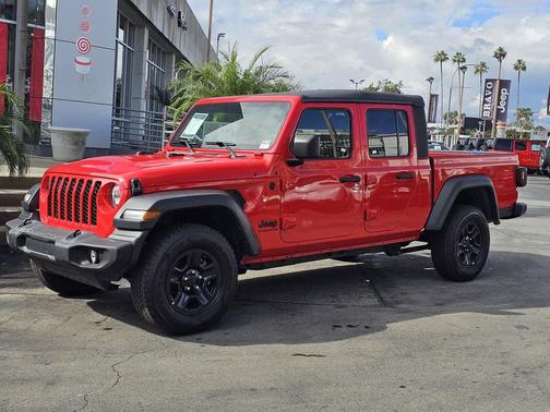 2021 Jeep Gladiator Sport