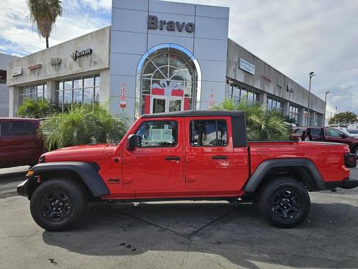 2021 Jeep Gladiator Sport