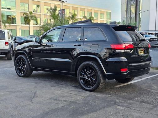 2020 Jeep Grand Cherokee Altitude