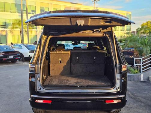 High Gloss Black 2026 Jeep Grand Wagoneer L Limited Reserve 4x4