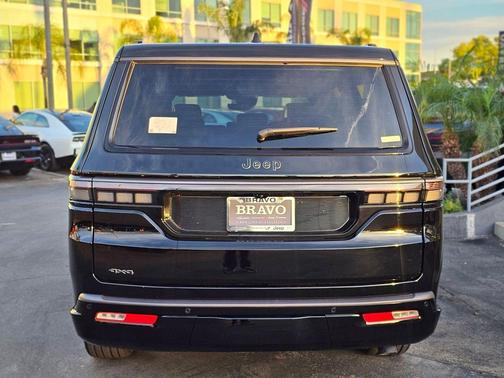 High Gloss Black 2026 Jeep Grand Wagoneer L Limited Reserve 4x4