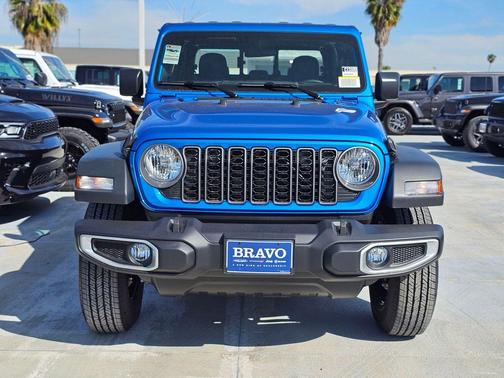 2026 Jeep Gladiator Sport